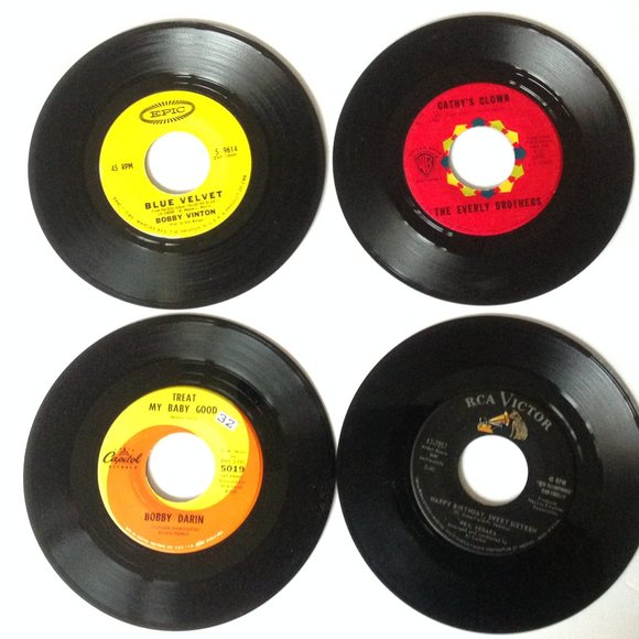 Bundle of 45s - Picture 2 of 6